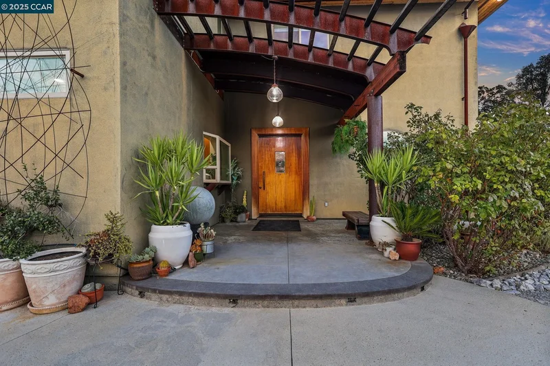 Cottonwood, California, United States. - Photo 35