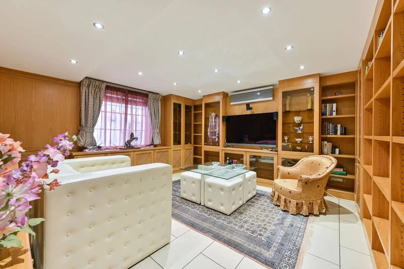1 Walton Place, Central London, London, England, United Kingdom. - Photo 33