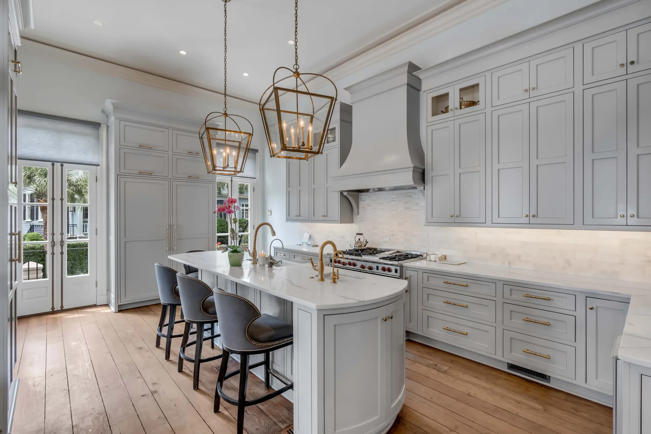 2 Water St, Charleston, SC 29401, Charleston, South Carolina, United States. - Photo 5