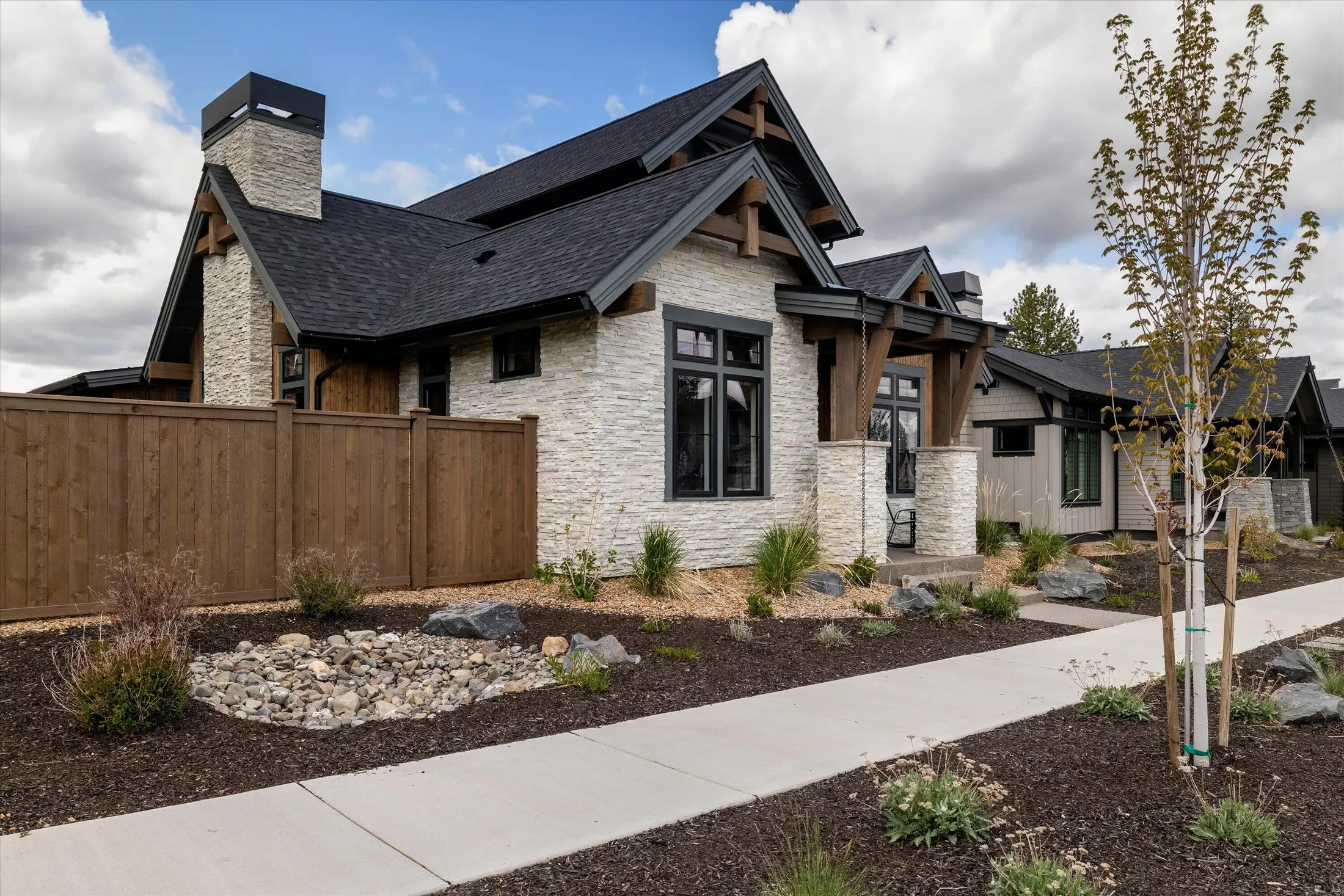 3162 NW Strickland Way, Bend, Oregon, United States. - Photo 2