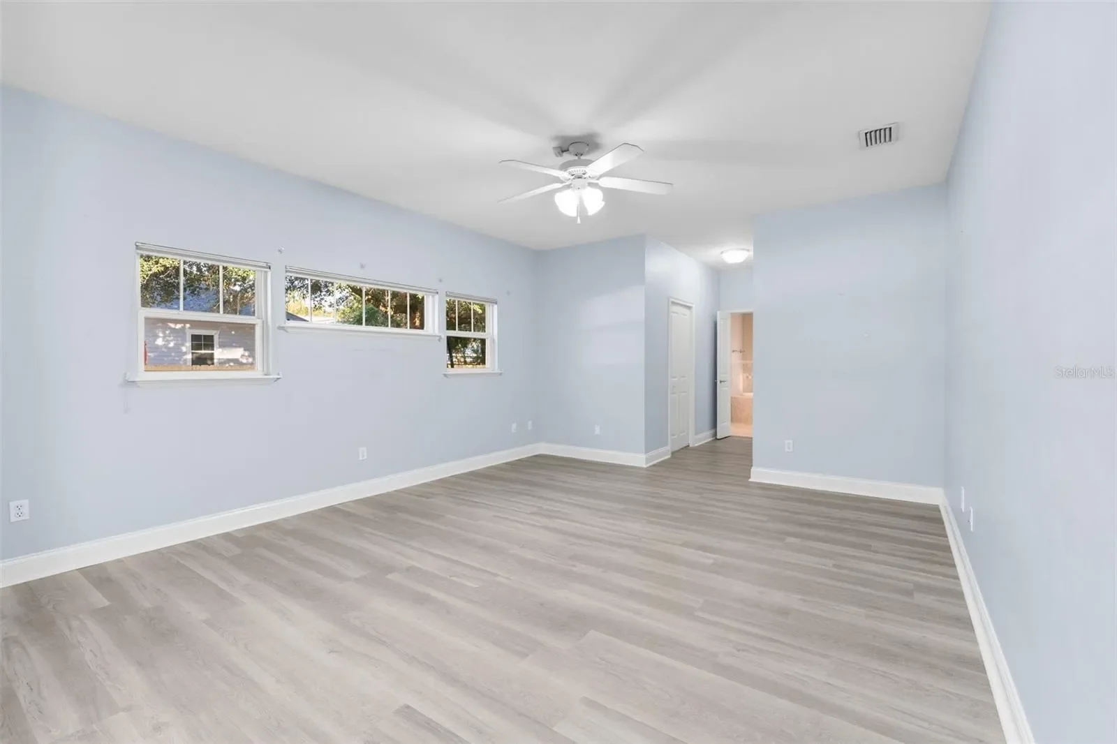 Gallery photo 6