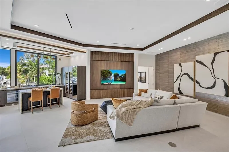 51  Isla Bahia Dr, Fort Lauderdale, FL 33316, Fort Lauderdale, Florida, United States. - Photo 12