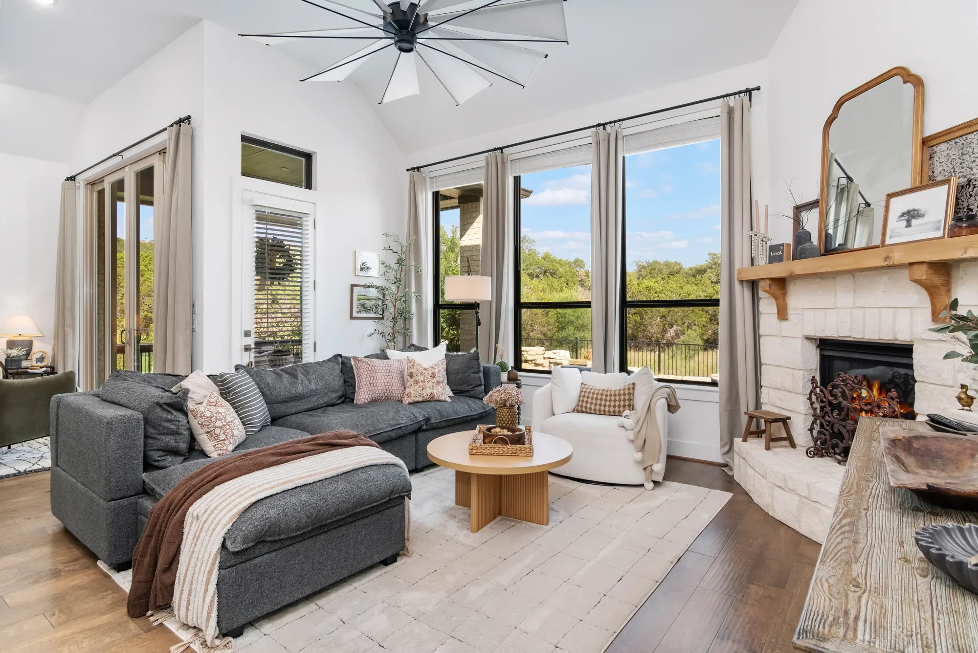 7054 Cantera Manor , San Antonio, TX 78256, San Antonio, Texas, United States. - Photo 25