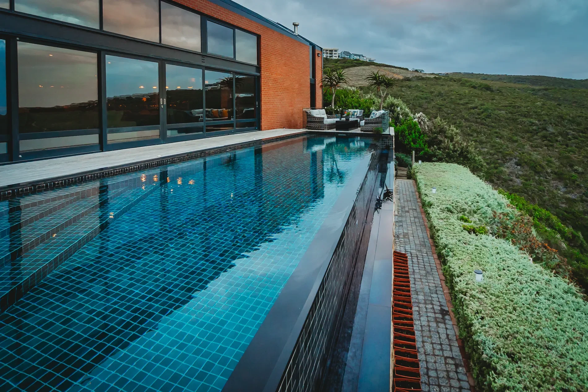 Exterior photo 10