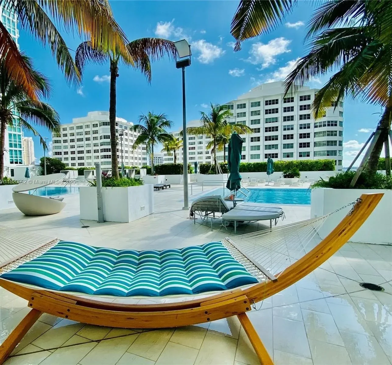 950 Brickell Bay Dr, #3710, Miami, Florida, United States. - Photo 4