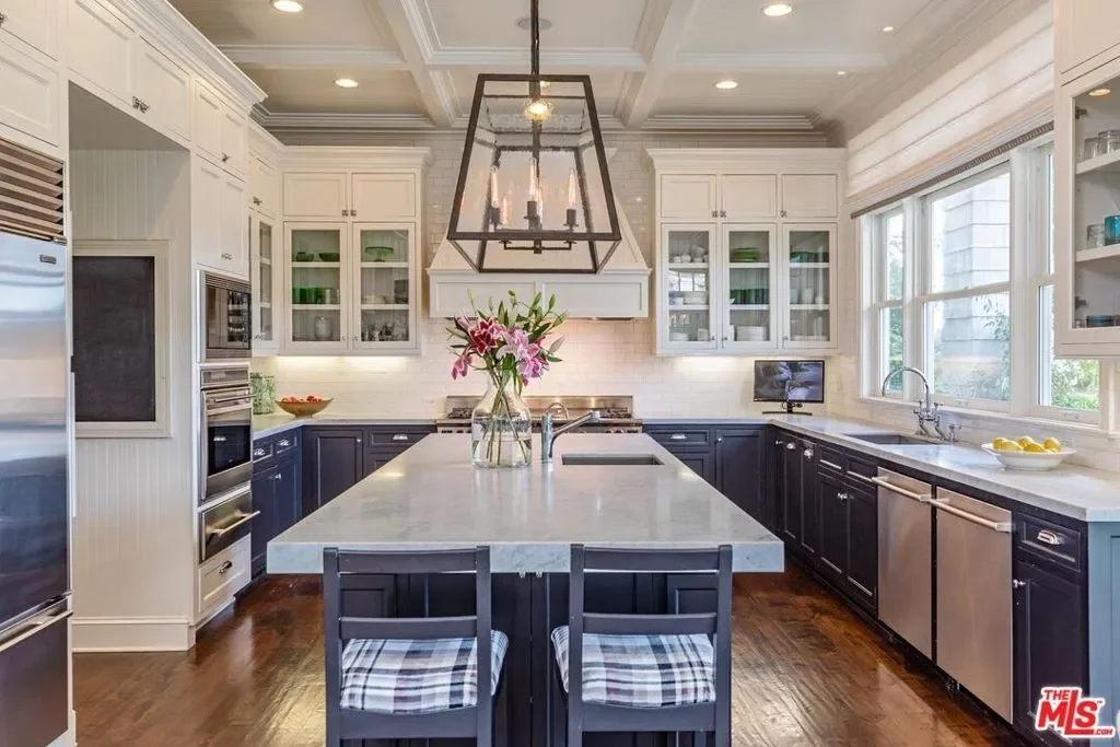 1149 Amalfi Drive, Los Angeles, California, United States. - Photo 20