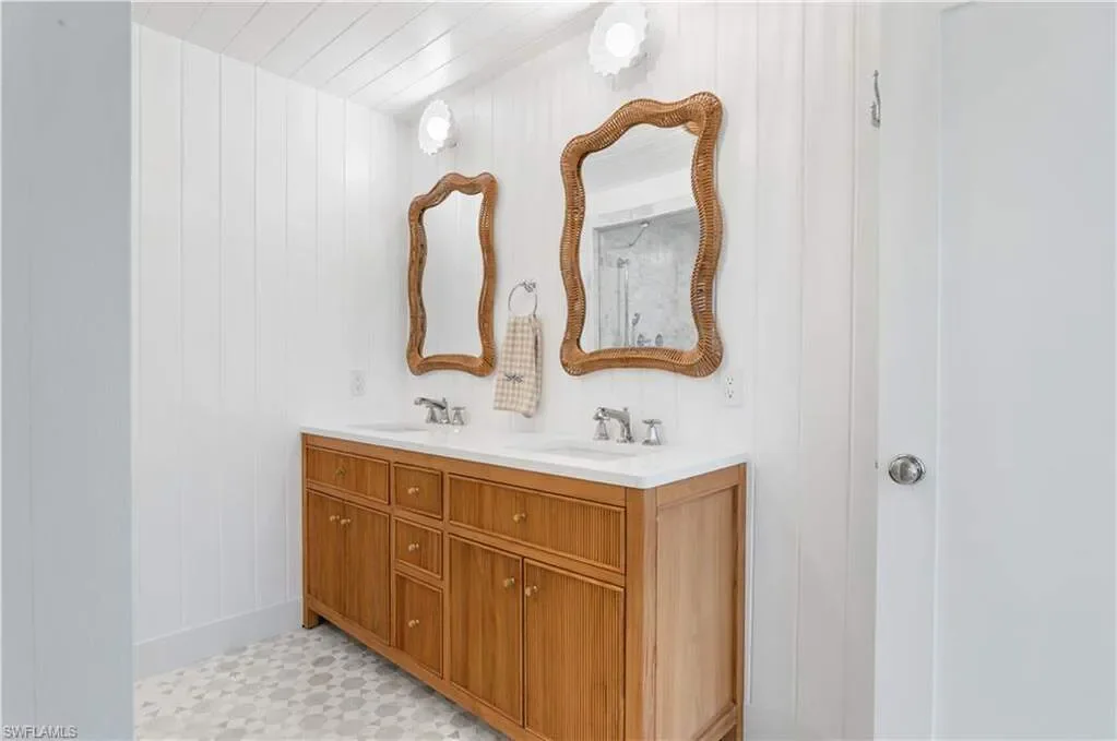 24 Beach Homes, Captiva, FL, 33924, USA, Captiva, Florida, United States. - Photo 4