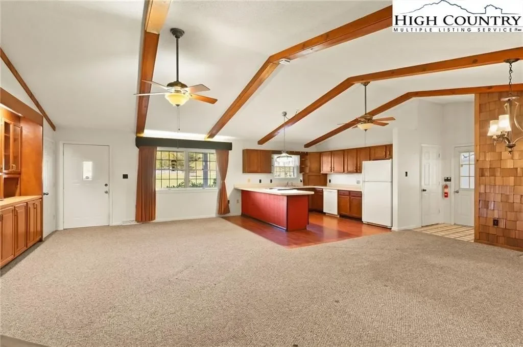 762 George Eggers Road, Banner Elk, NC 28604, Banner Elk, North Carolina, United States. - Photo 10