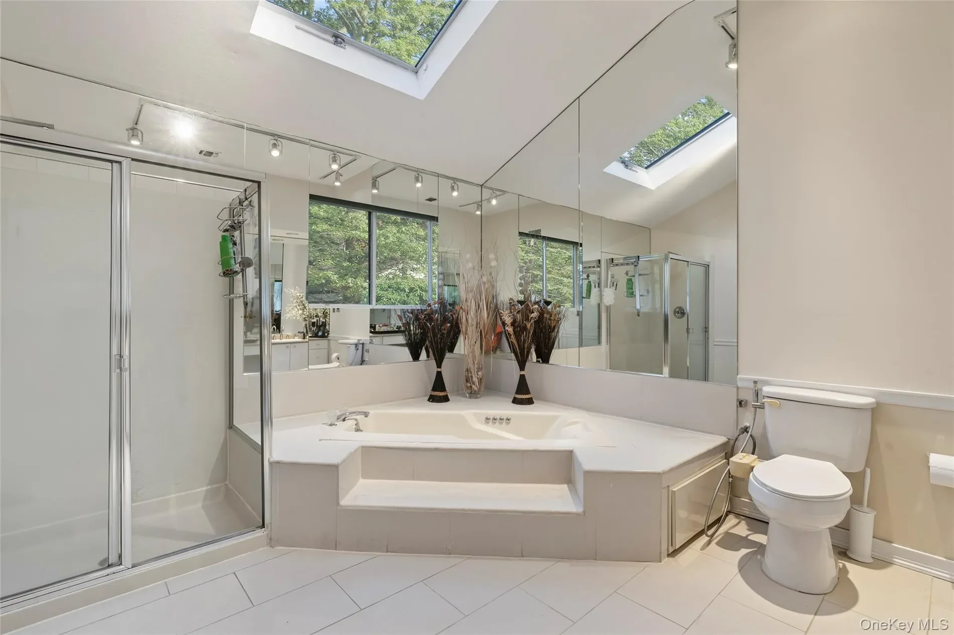 258 Half Hollow Road, Dix Hills, NY 11746, Huntington Station, New York, United States. - Photo 15