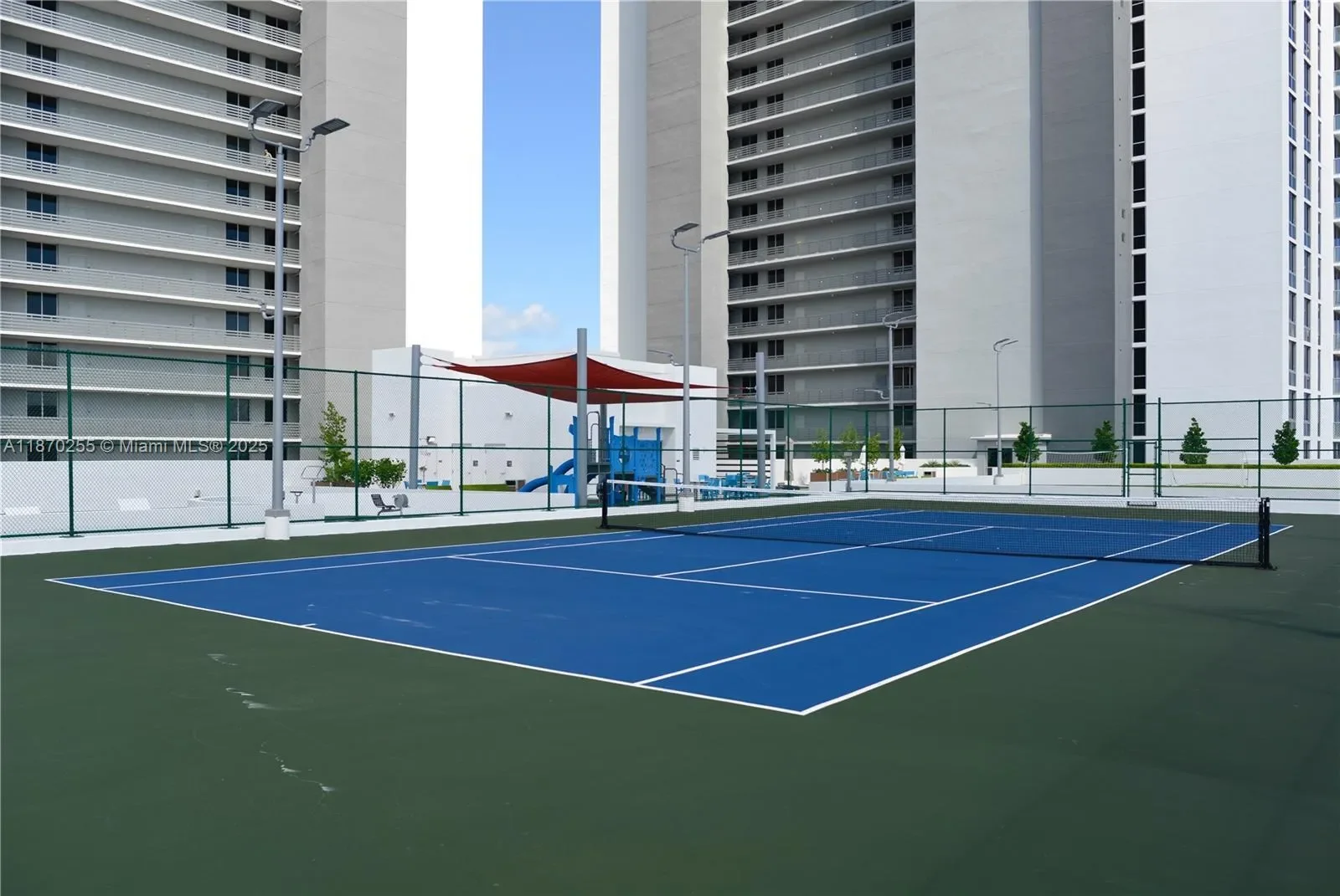 Exterior photo 11
