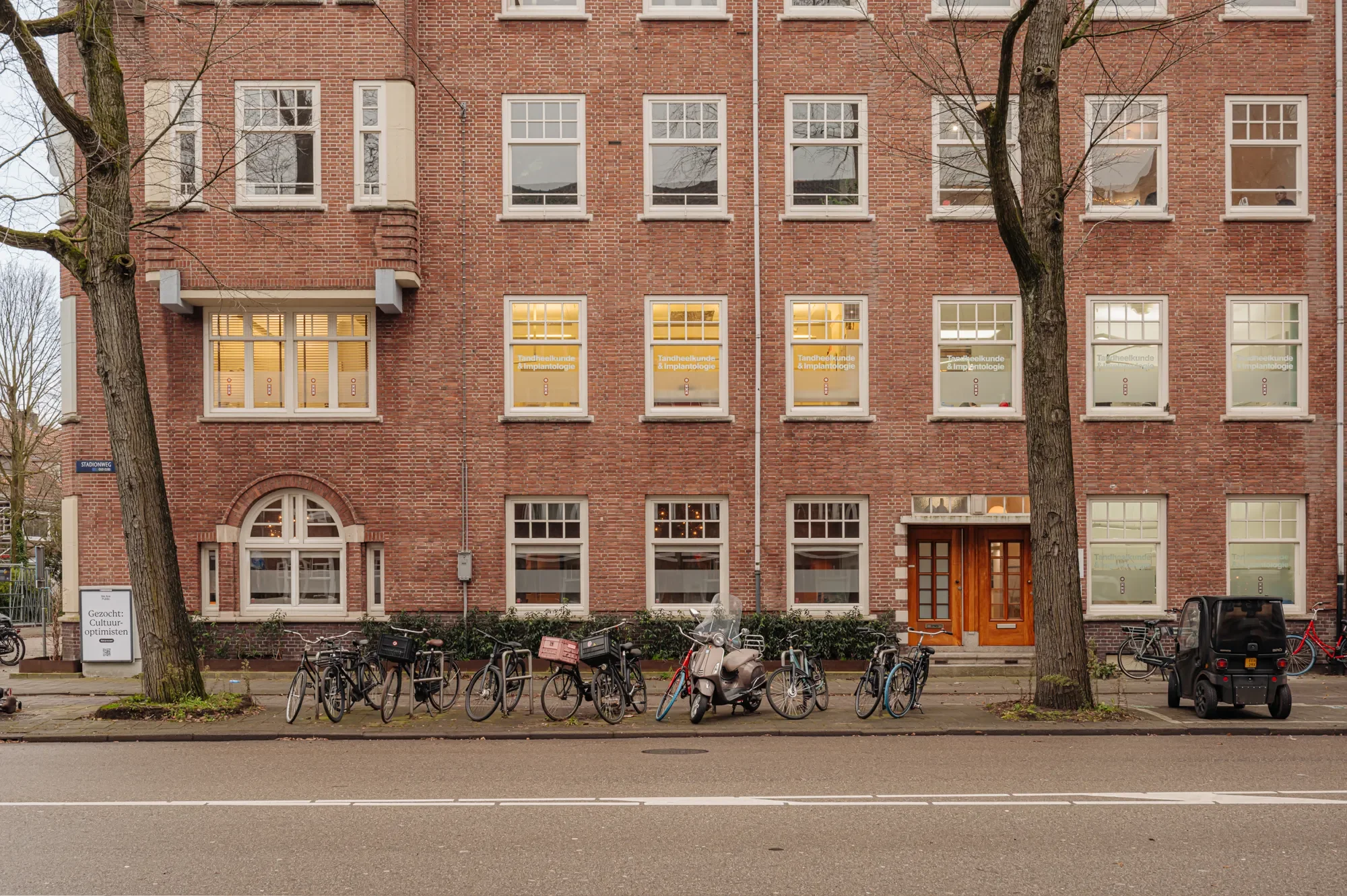 Exterior photo 5