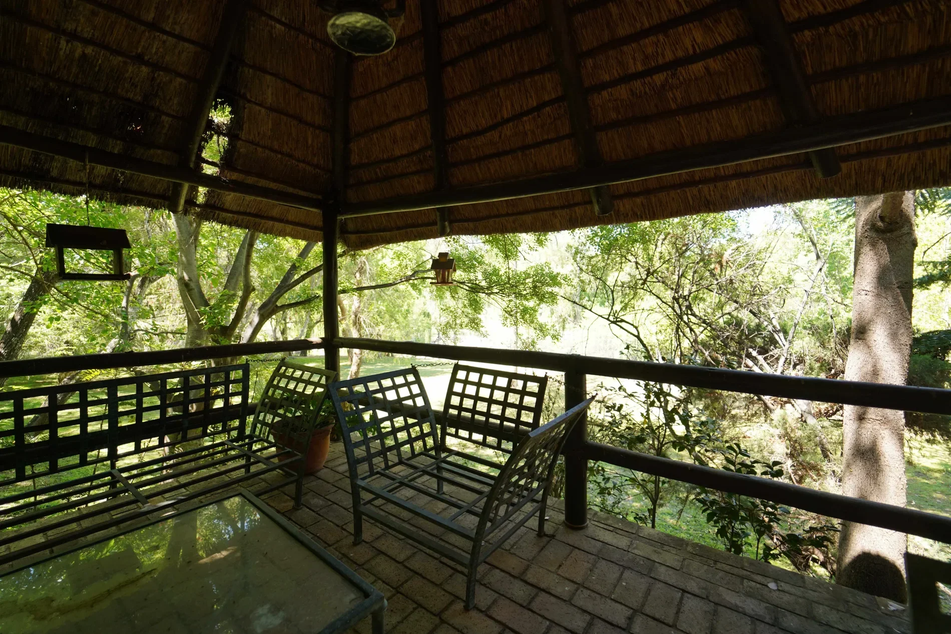 Exterior photo 10