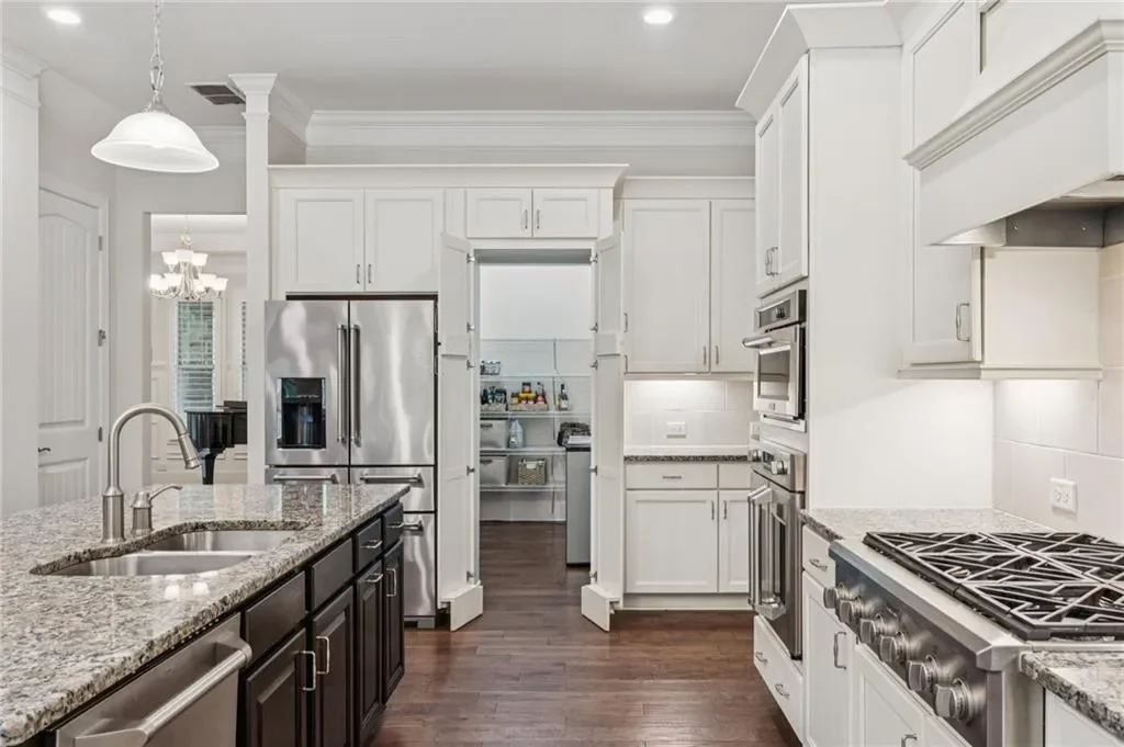 16140 Grand Litchfield Drive, Roswell, Georgia, United States. - Photo 15