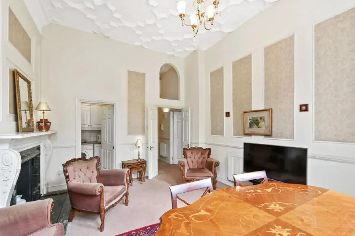 Kensington Court, London, W8, London, England, United Kingdom. - Photo 9