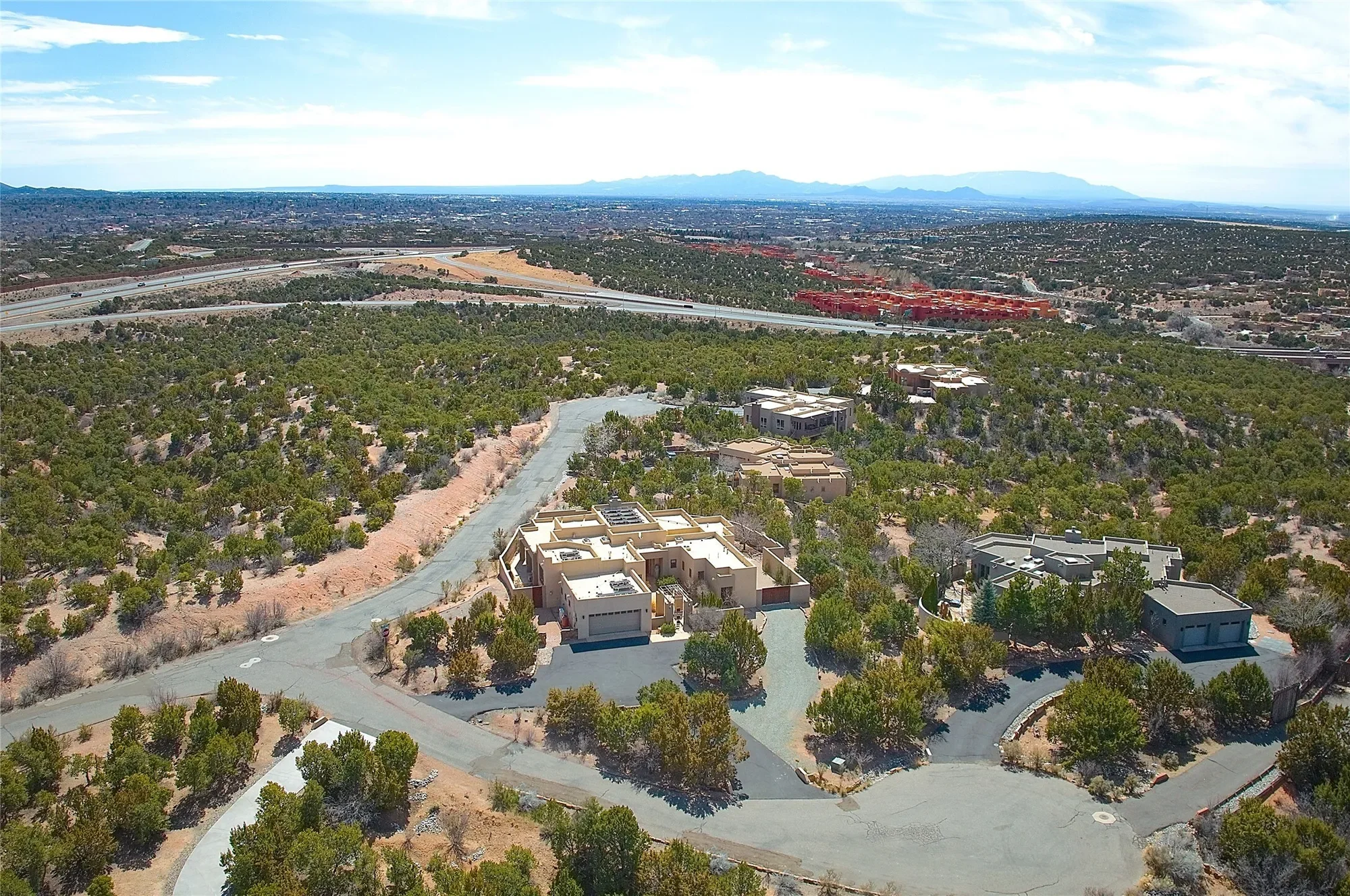 570 Via Arista, Santa Fe, NM 87506, Santa Fe, New Mexico, United States. - Photo 28