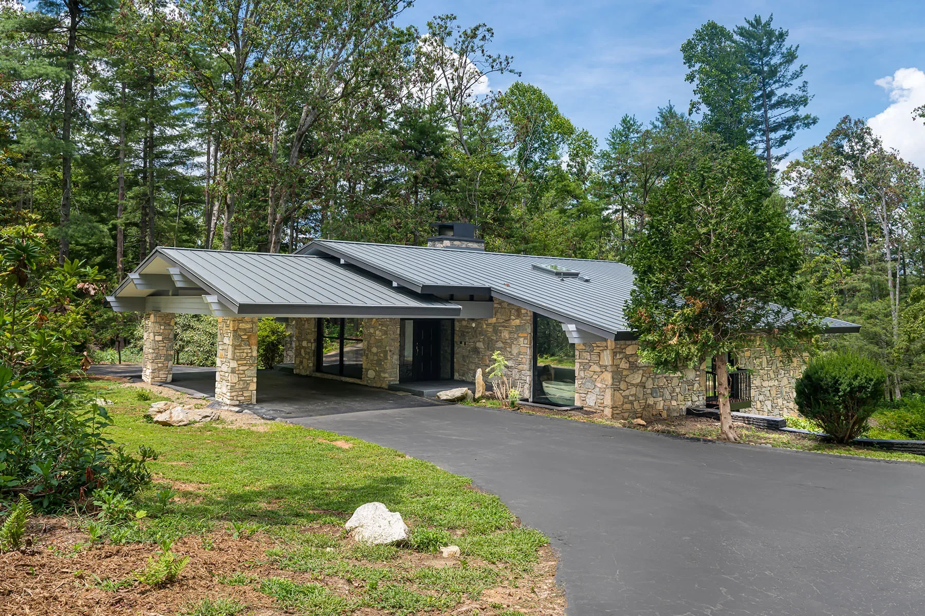 3 Holly Hill Road, Asheville, NC 28803, Asheville, North Carolina, United States. - Photo 38