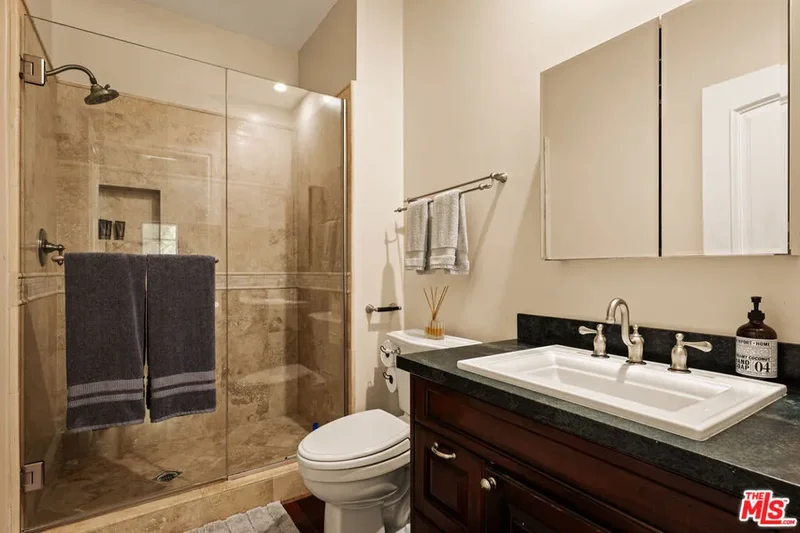 10685 Somma Way, Los Angeles, California, United States. - Photo 14