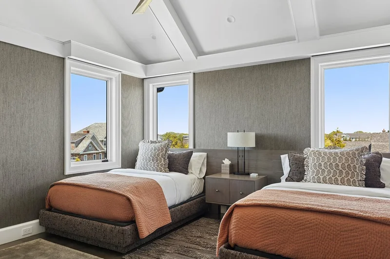 34 Westbridge Rd, Westhampton Beach, New York, United States. - Photo 54