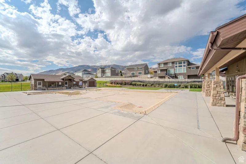 161 W SWEETBRIAR LN, Saratoga Springs, Utah, United States. - Photo 58