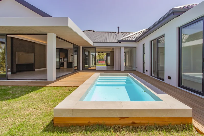 Paarl, Western Cape, South Africa. - Photo 14