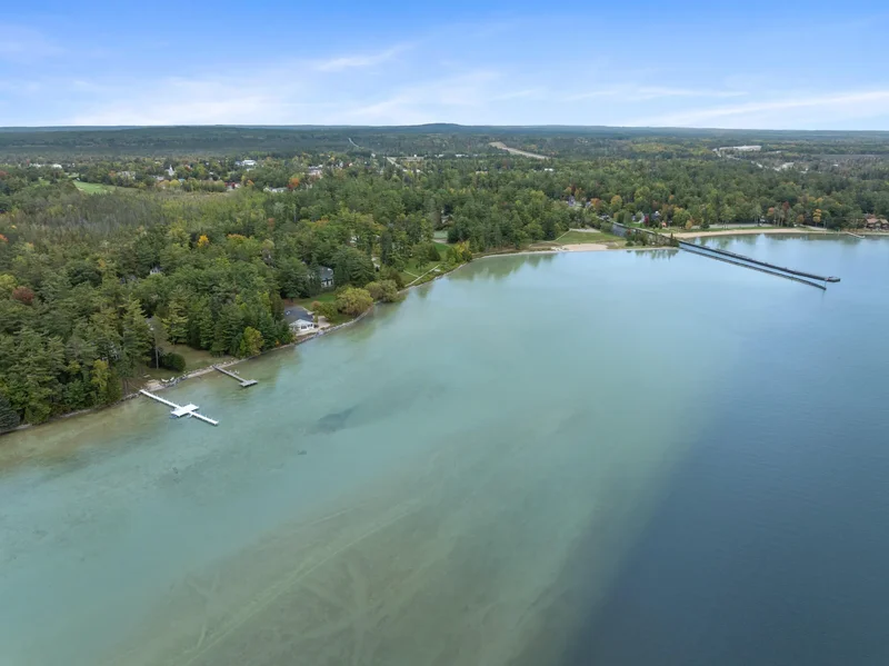 6613 Hillside Avenue, Indian River, MI 49749, Indian River, Michigan, United States. - Photo 20