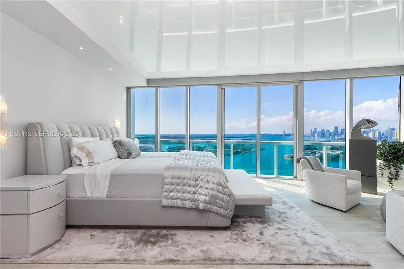 1000 S Pointe Dr 3501, Miami Beach, Florida, United States. - Photo 26
