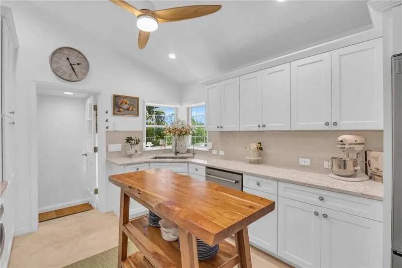 376 Live Oak Drive, Vero Beach, FL, 32963, USA, Vero Beach, Florida, United States. - Photo 9