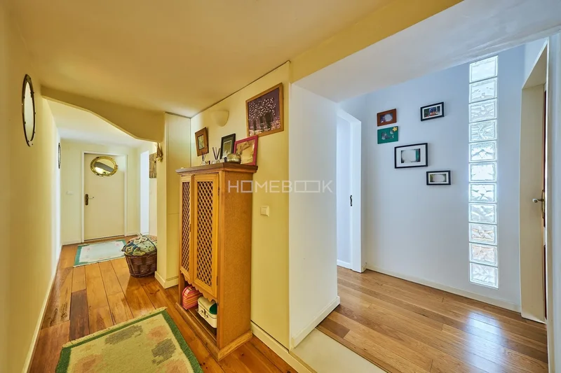 Building / Loft with Pool and Parking — Avenida da Liberdade