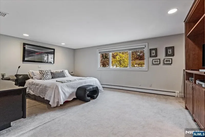 366 McKinley Boulevard, Paramus, NJ 07652, Paramus, New Jersey, United States. - Photo 19