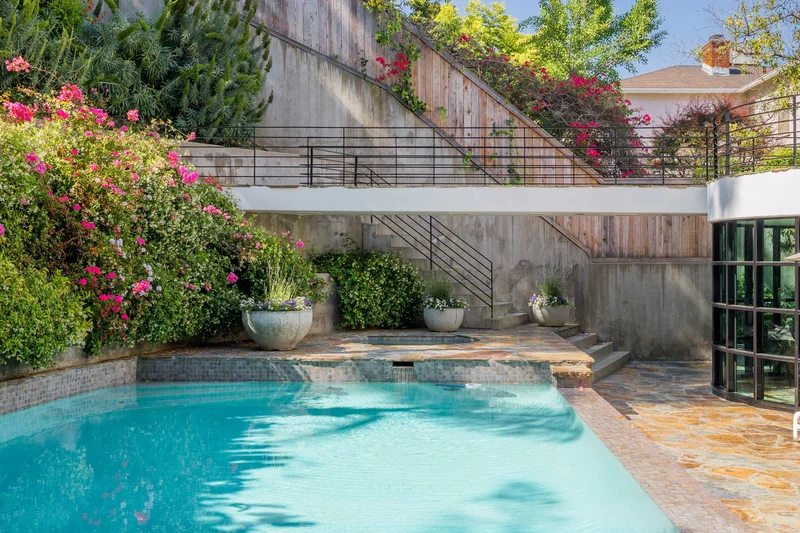 255 S Bentley Ave, Los Angeles, CA 90049, Los Angeles, California, United States. - Photo 10