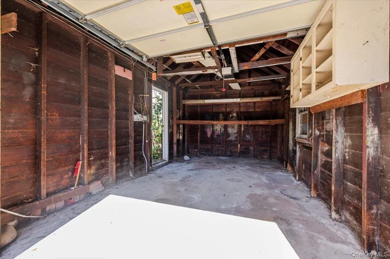 27-19 Murray Street, Flushing, NY 11354, New York, New York, United States. - Photo 15