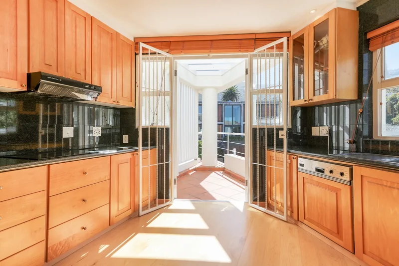 2 Strathmore Ln, Camps Bay, Cape Town, 8040, South Africa, Cape Town, Western Cape, South Africa. - Photo 28