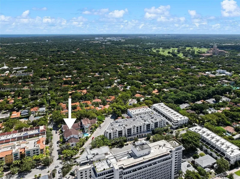 2600 Cardena St 11, Coral Gables, Florida, United States. - Photo 18