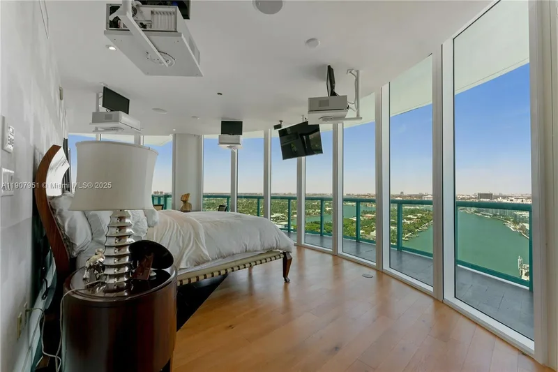 6000 Indian Creek Dr PH 2501, Miami Beach, Florida, United States. - Photo 1
