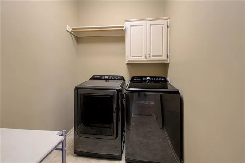 304 NE Hidden Valley Way, Lee's Summit, MO 64064, Lee's Summit, Missouri, United States. - Photo 21