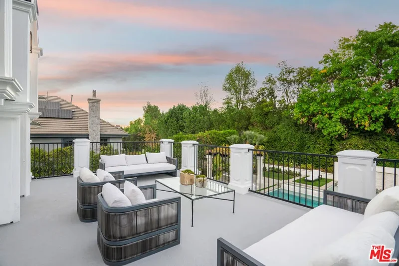 4608 Westchester Drive, Los Angeles, California, United States. - Photo 7