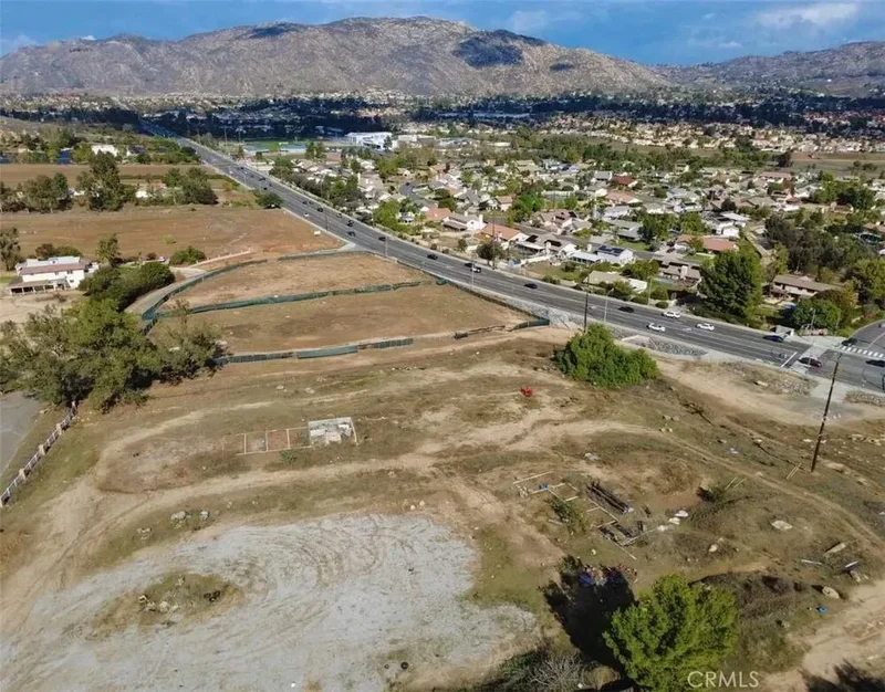 11455 Pigeon Pass, Moreno Valley, California, United States. - Photo 34