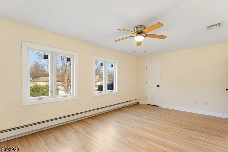 17 Rolling Hill Way, Clark Twp., NJ 07066, Clark, New Jersey, United States. - Photo 13