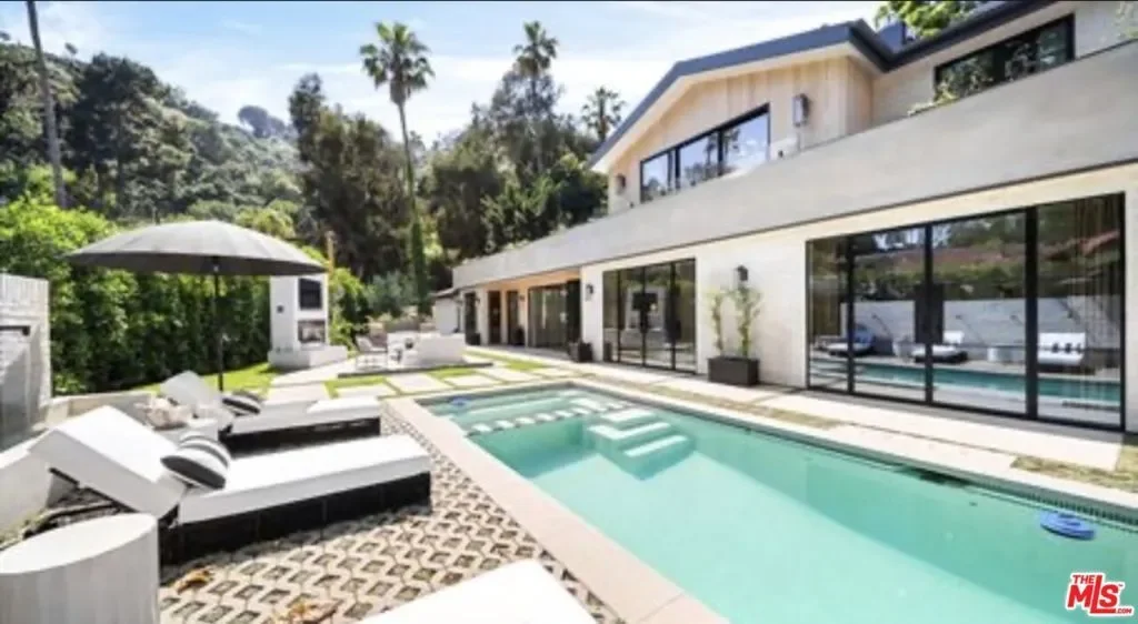 1914 N Laurel Canyon Boulevard, Los Angeles, California, United States. - Photo 41