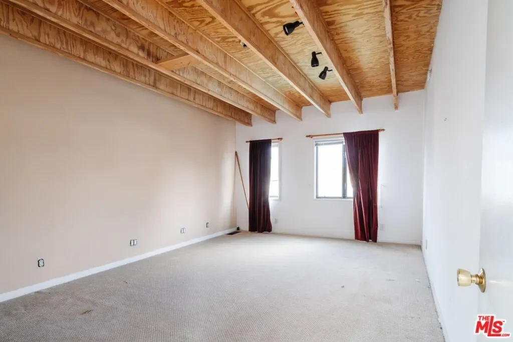 3875 Marcasel Avenue, Los Angeles, California, United States. - Photo 36