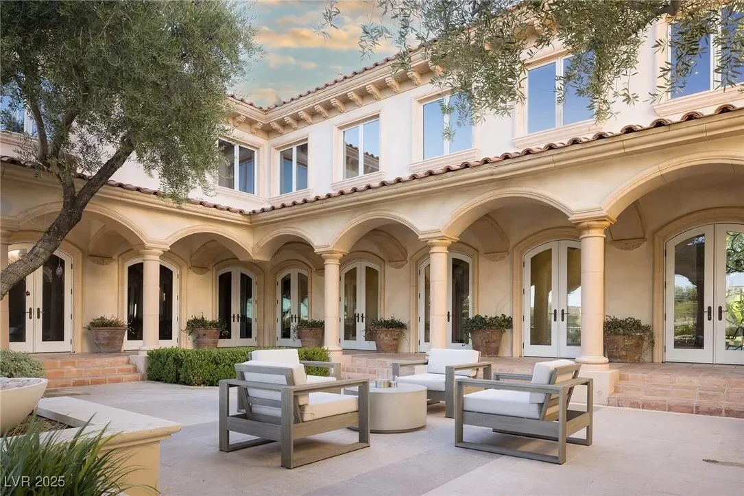 9017 Grove Crest Lane, Las Vegas, Nevada, United States. - Photo 41