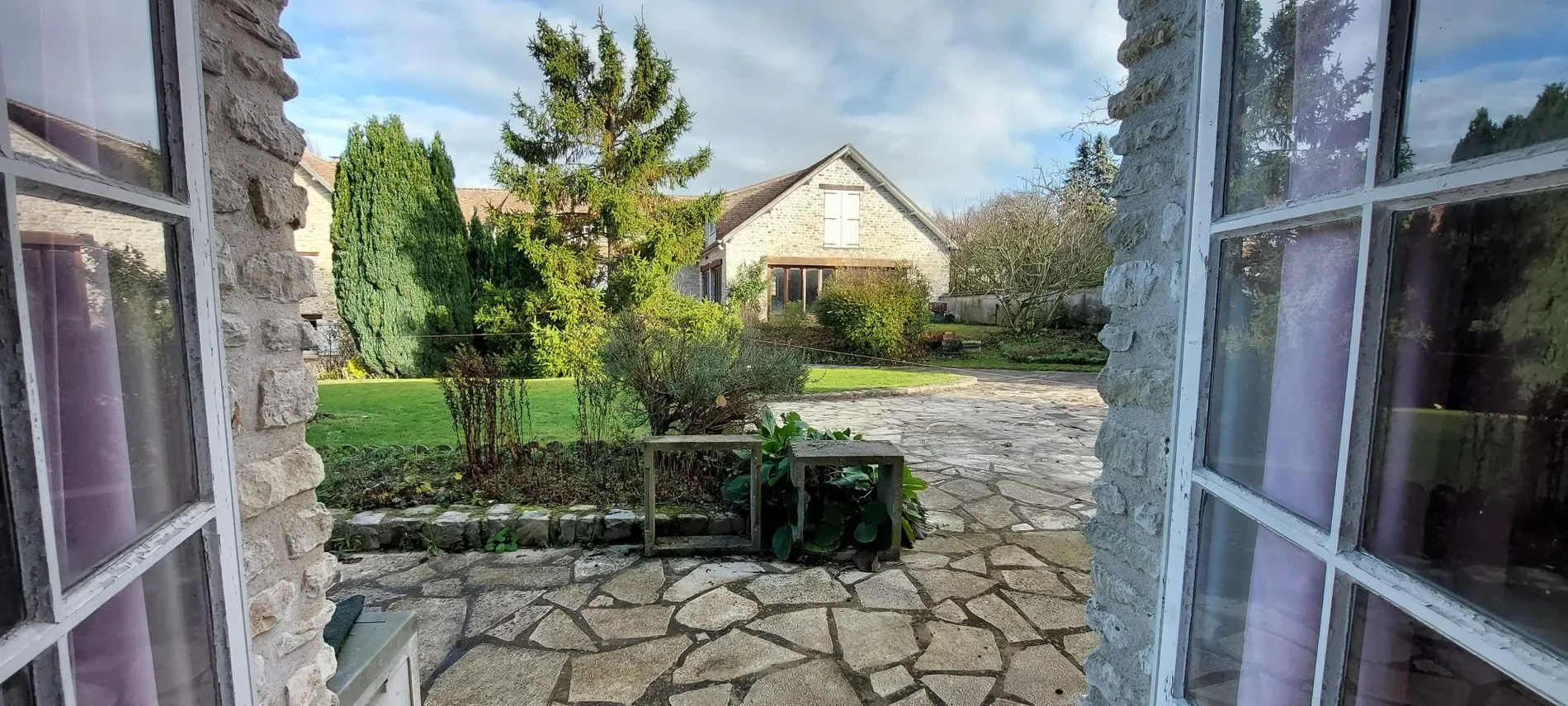 Exterior photo 8
