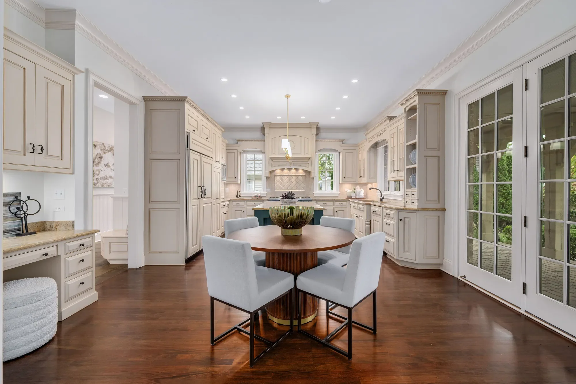 210 W Hickory Street , Hinsdale, IL 60521, Hinsdale, Illinois, United States. - Photo 13