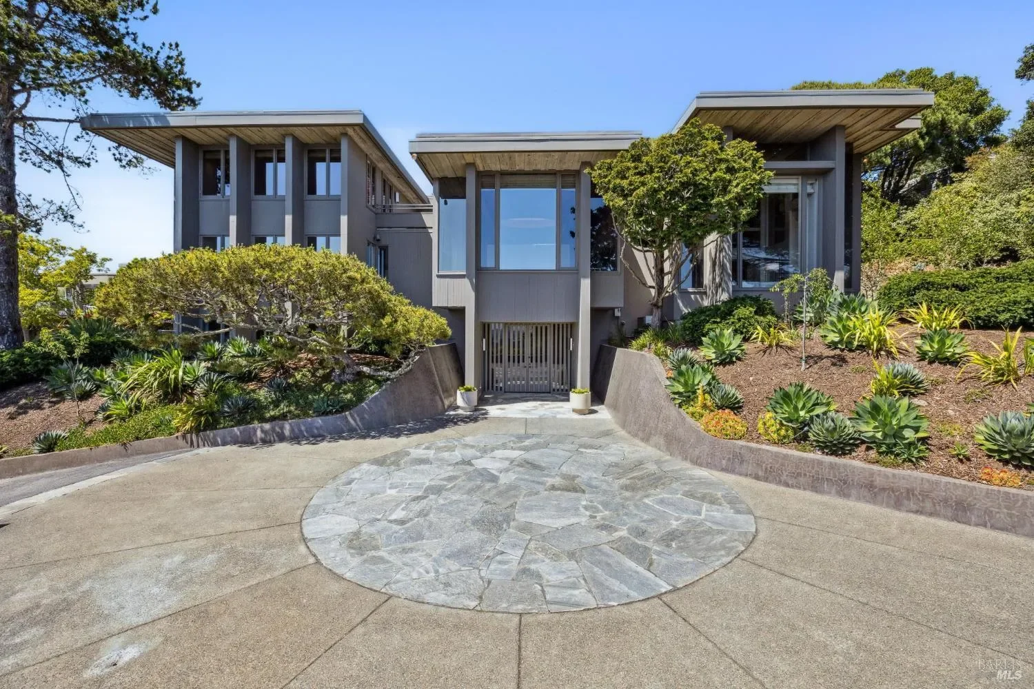83 Mount Tiburon Road, Tiburon, California, United States. - Photo 57