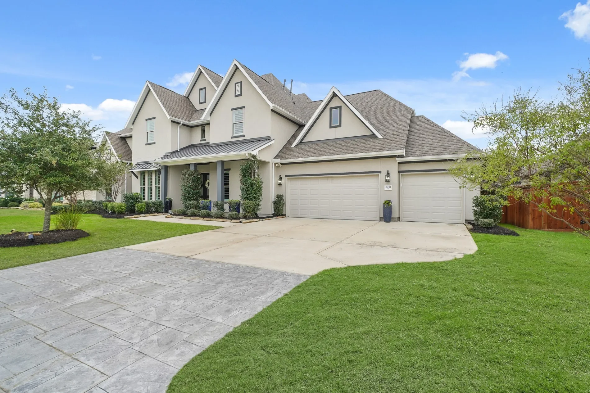 Exterior photo 11