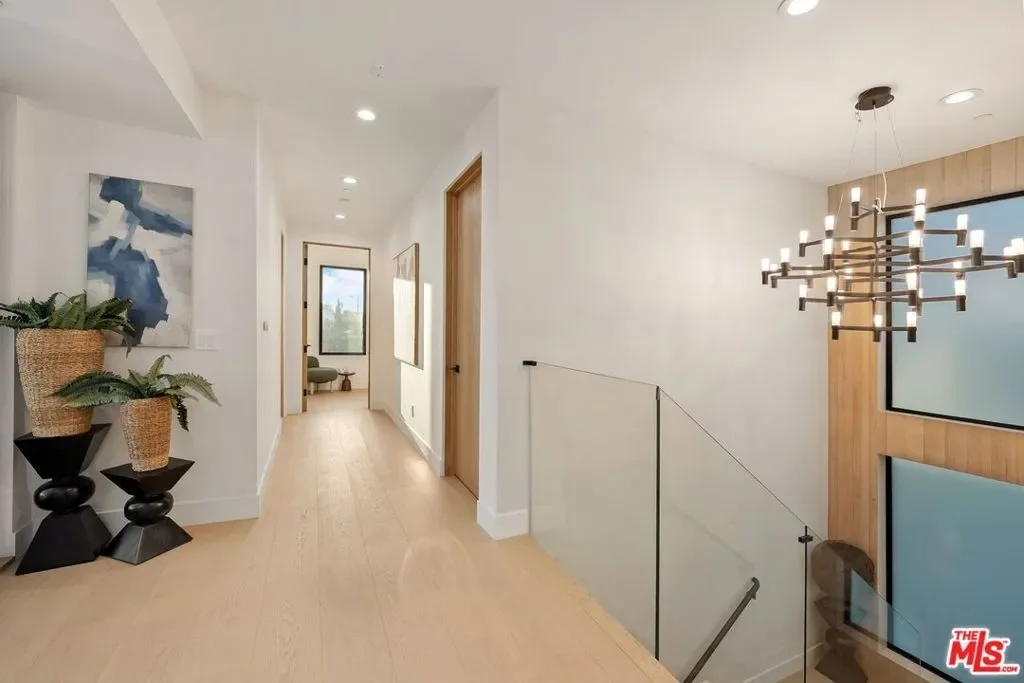 4532 Calhoun Avenue, Los Angeles, California, United States. - Photo 10