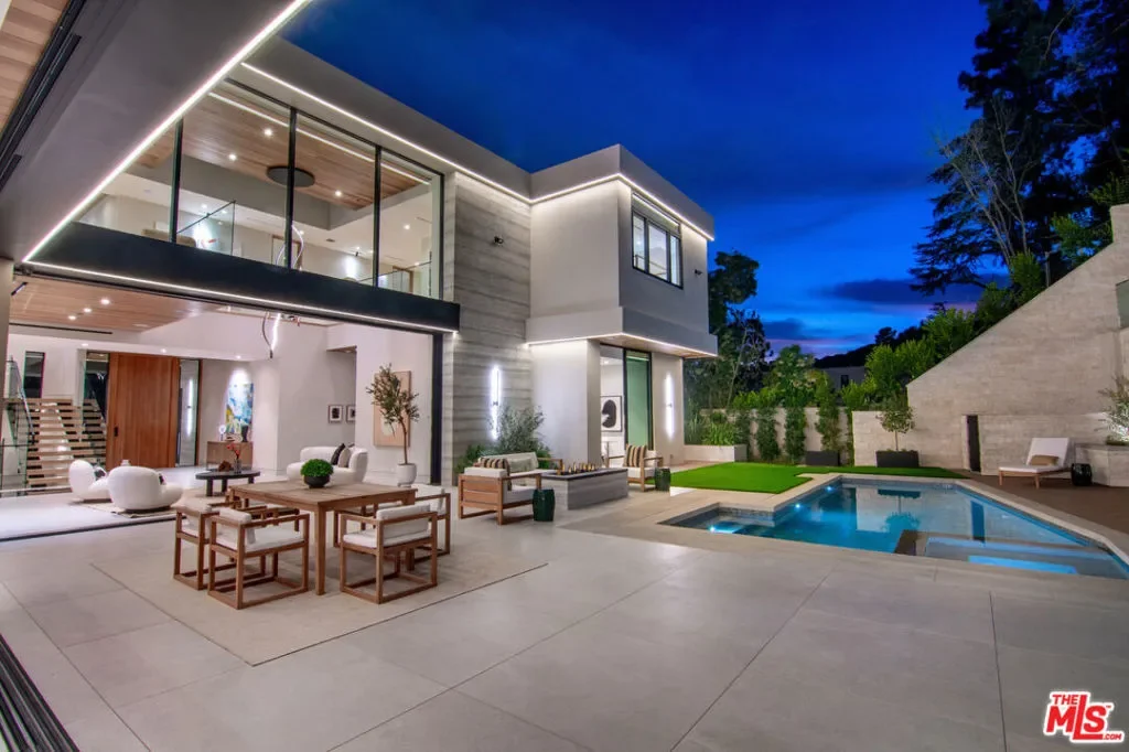2641 Hutton Drive, Beverly Hills, California, United States. - Photo 58