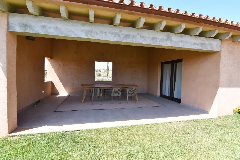 Exterior photo 7