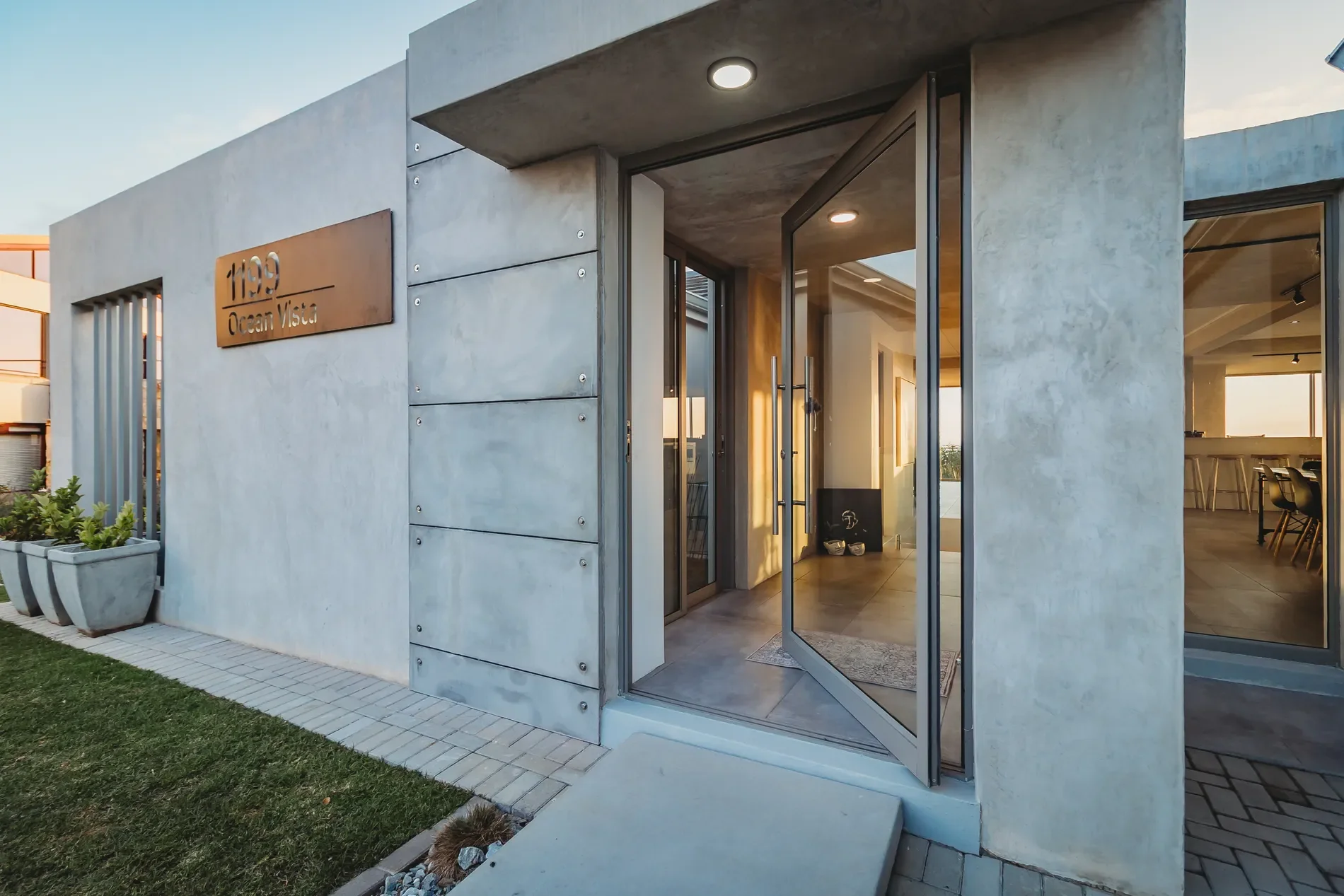 Exterior photo 8
