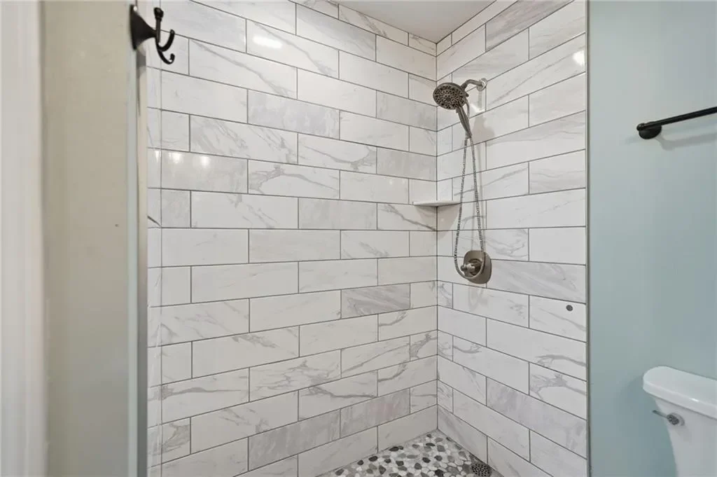 8520 Valemont Drive, Atlanta, Georgia, United States. - Photo 46